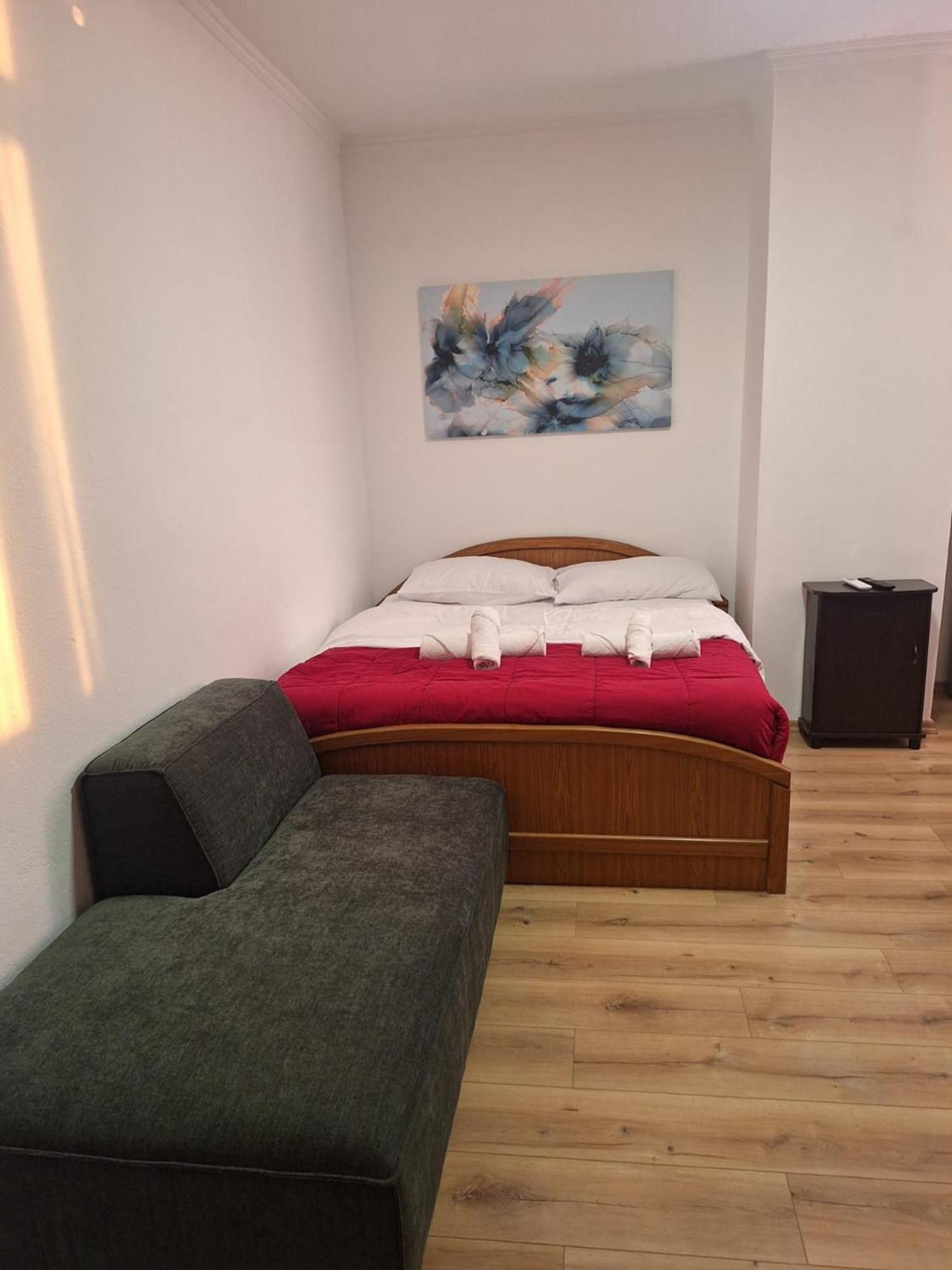 Albania Apartment Comfort Near Tirana City Center ภายนอก รูปภาพ