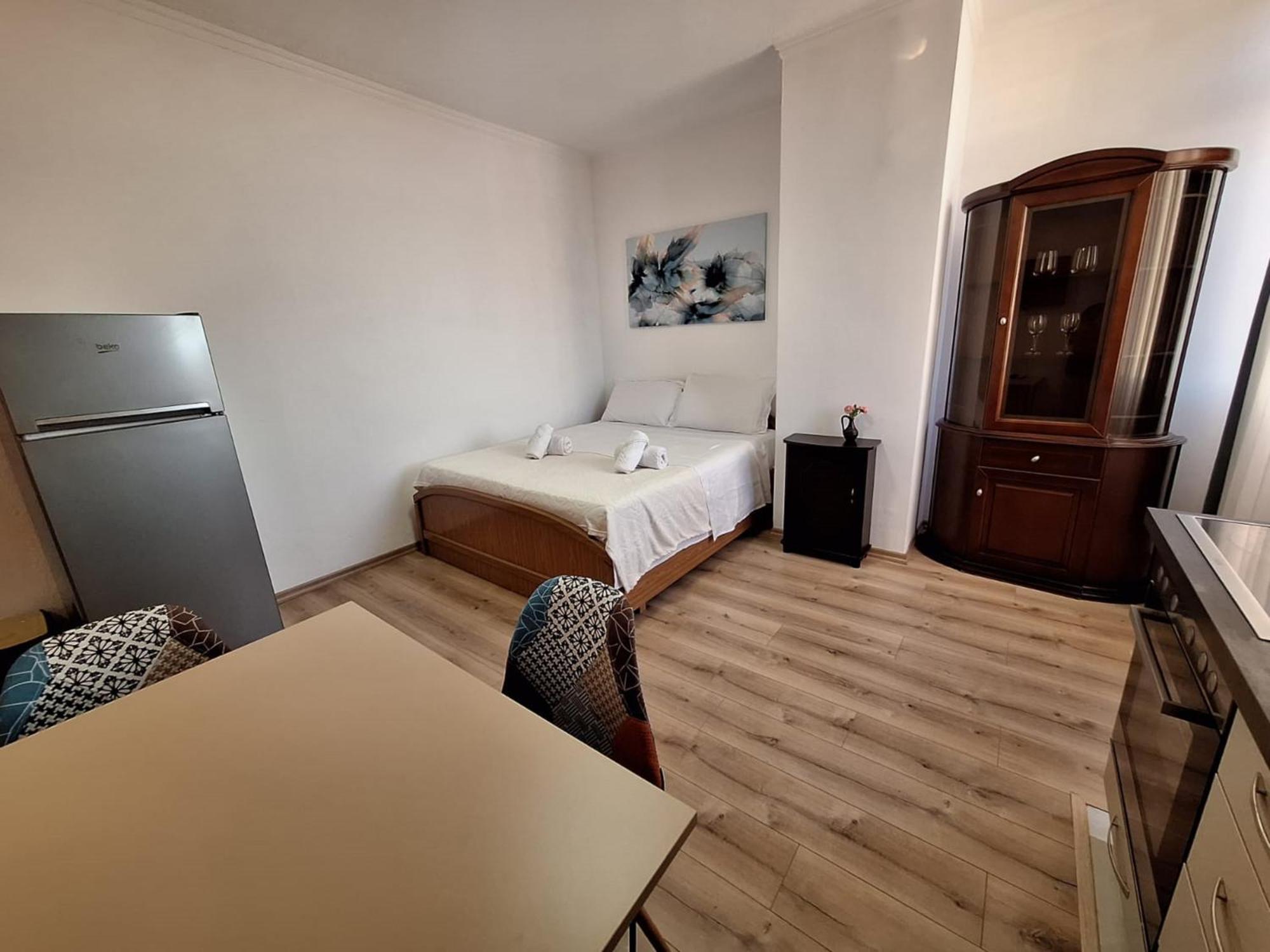 Albania Apartment Comfort Near Tirana City Center ภายนอก รูปภาพ